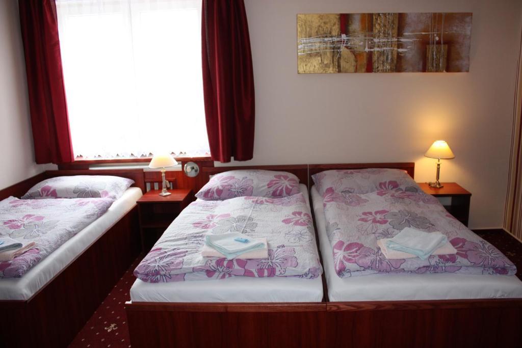 Hotel Hynek Náchod Zewnętrze zdjęcie